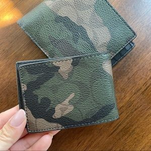 Coach Men’s 3 in 1 Wallet in Signature Canvas with Camo Print
